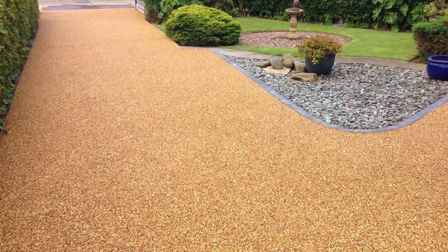 Pros and Cons of Resin Bonded Driveways for Homeowners